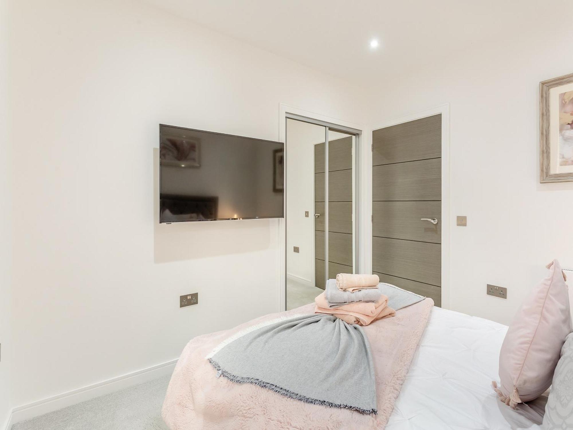 Spire View Villa Aberdeen Bagian luar foto